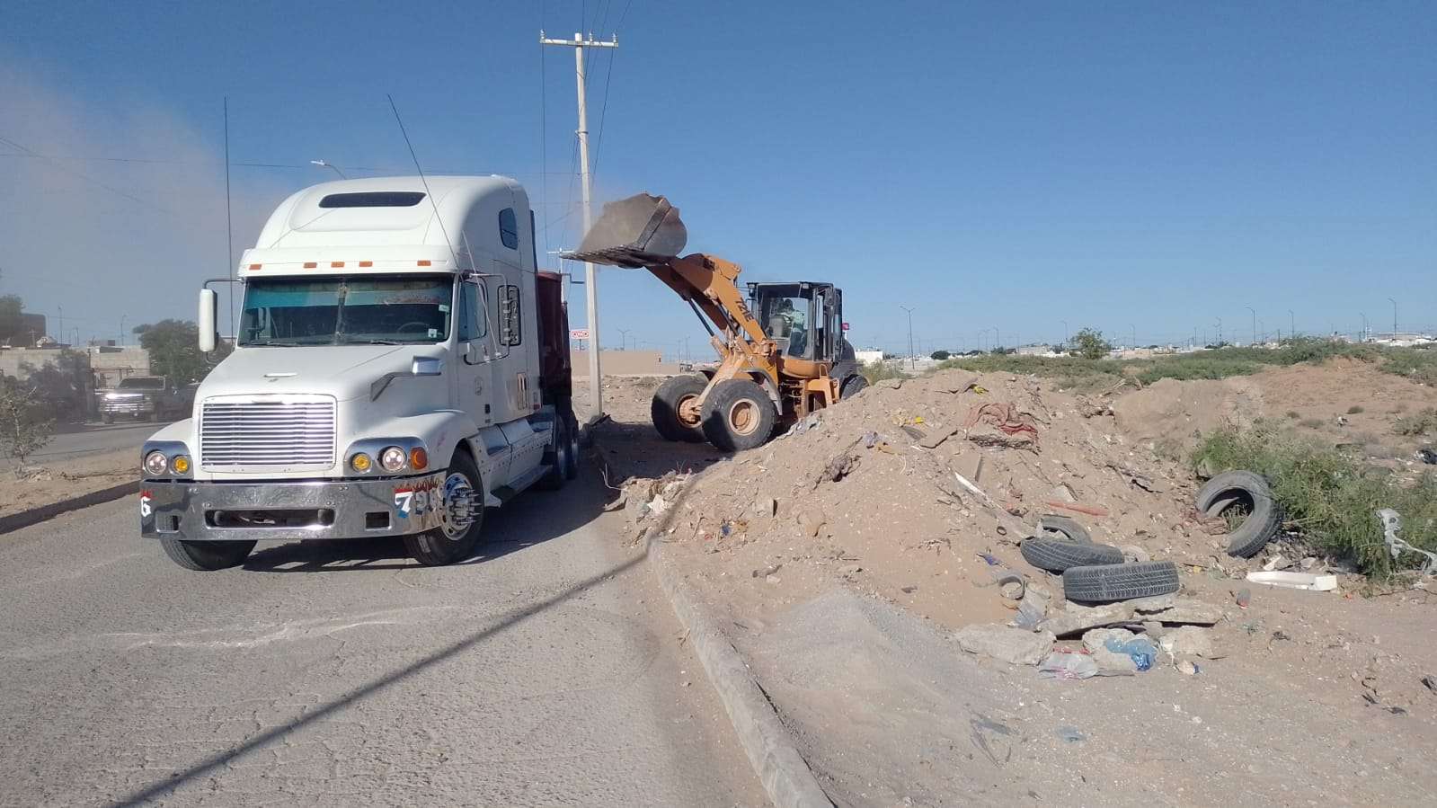Constructoras se suman a labores de limpieza urbana