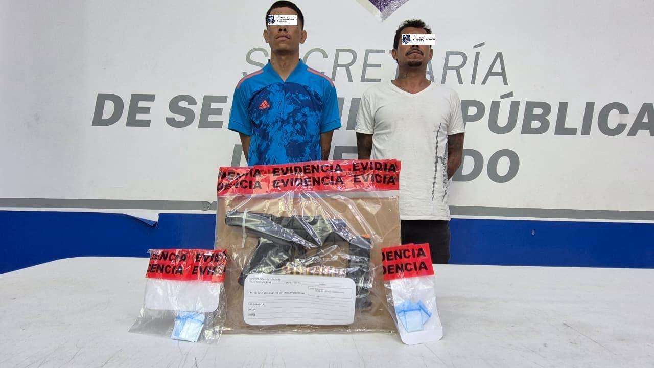 Detienen a dos con arma, droga y en un vehículo usado para un homicidio 