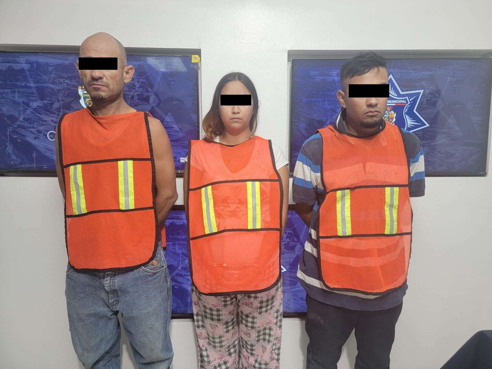 Arrestan a tres traficantes de personas y rescatan a dos migrantes 