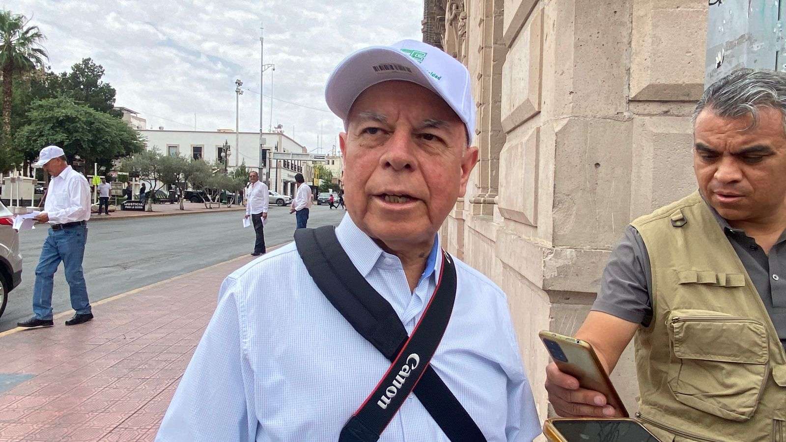 Protestan jubilados de CFE contra afectaciones a pensiones