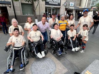Recibe Marco Bonilla a equipo Tigres Powerchair en Chihuahua