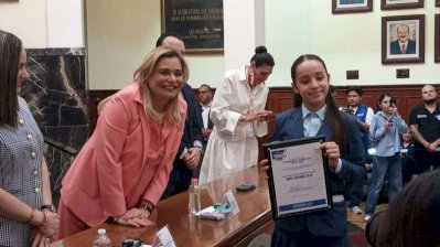 Entrega Maru nombramientos a niños funcionarios 2026 