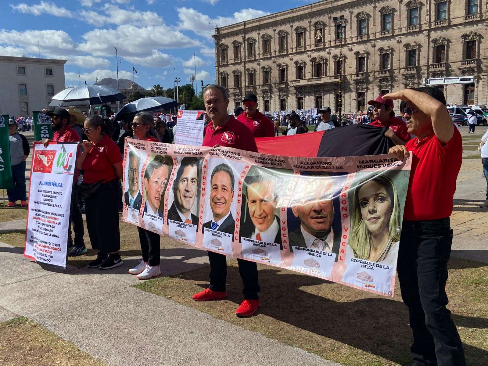 Protesta contingente de telefonistas y del Monte de Piedad en el Ángel