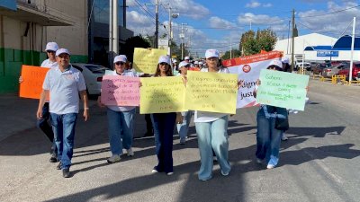 Desfilan más de 2 mil maestros de la Sección 42 rumbo al Ángel