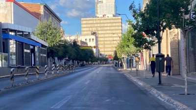 Lucen calles del centro vacías por día de asueto 