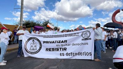 Reaparece Stauach en el desfile por el Día del Trabajo 