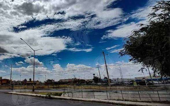 Amanece Juárez con cielo parcialmente nuboso y fresco