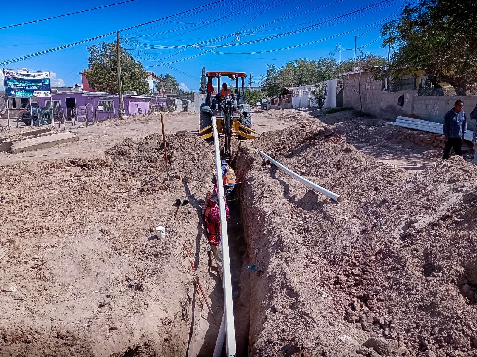 Llevan agua potable por primera vez a familias de Salvarcar 