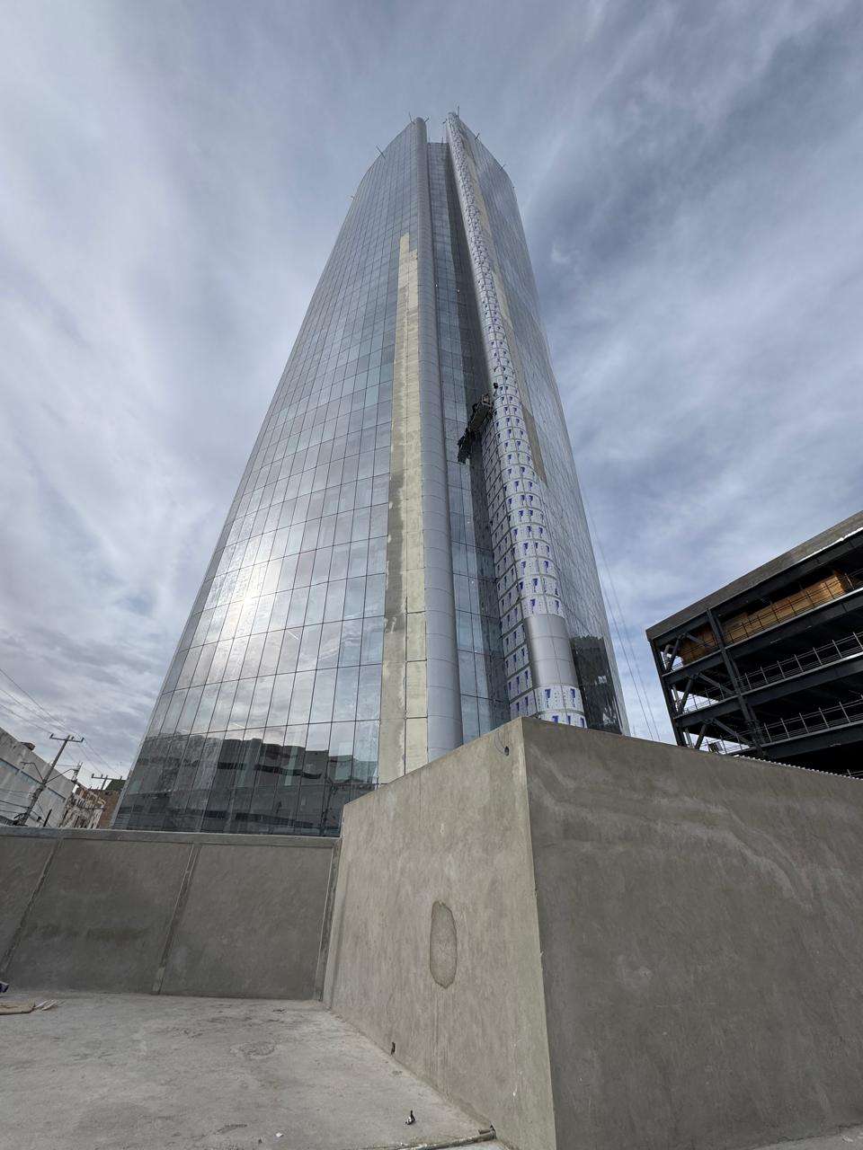 Avanza al 95% la Torre Centinela