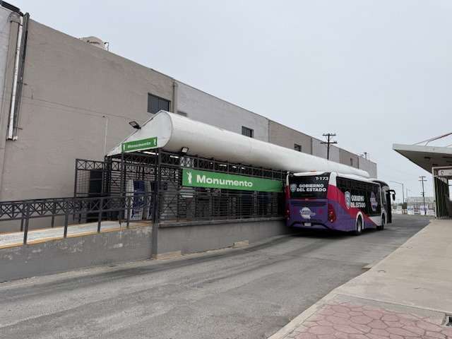 Llevan CAM Móvil a Monumento Sur del BRT-1