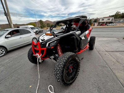 Vuelca Razer por cerrarle el paso a un auto en el R. Almada 