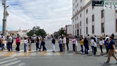 Cierran calles del centro por simulacro en dependencias estatales