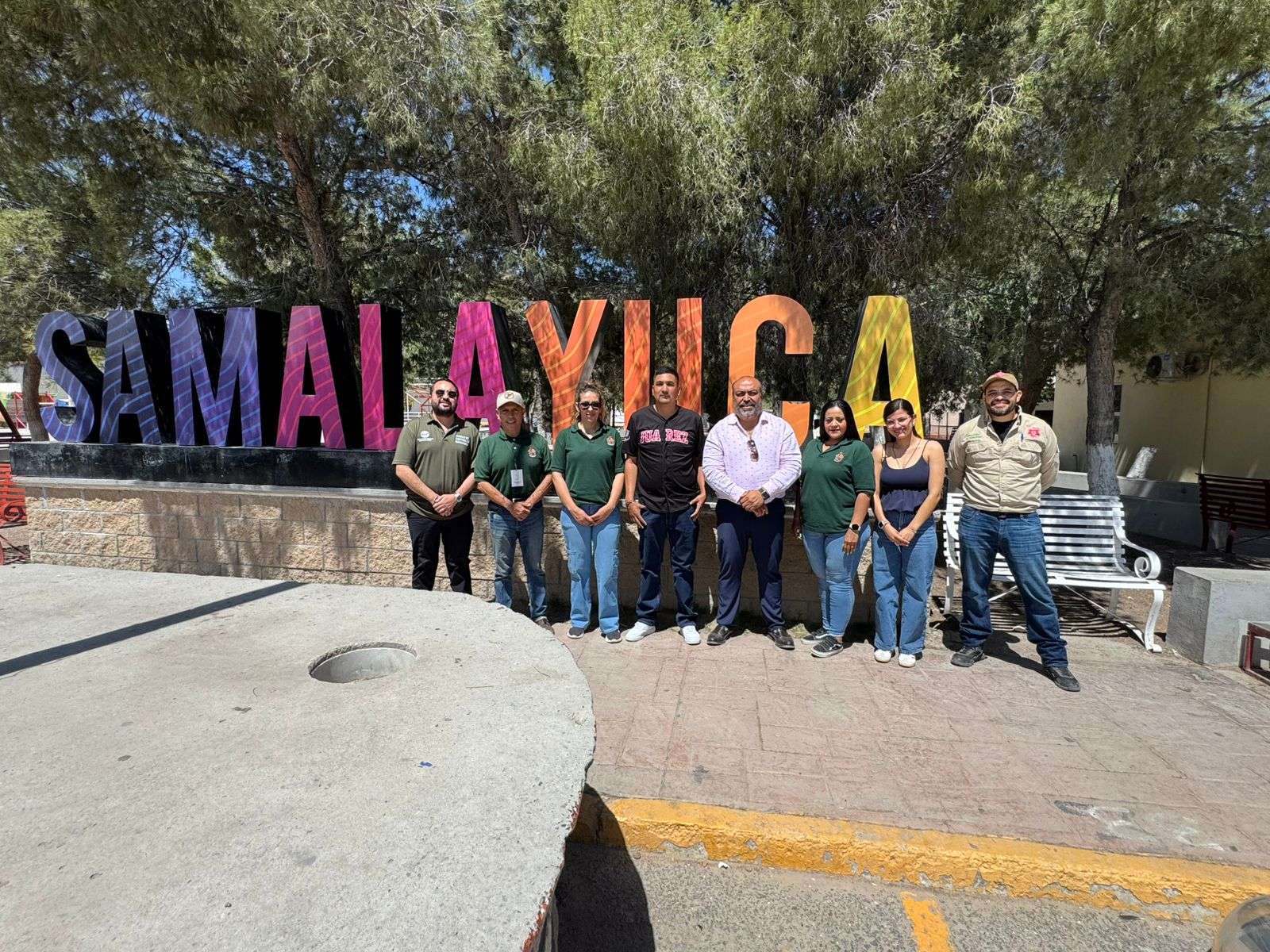 Fumiga Ecologia contra la garrapata en Samalayuca 