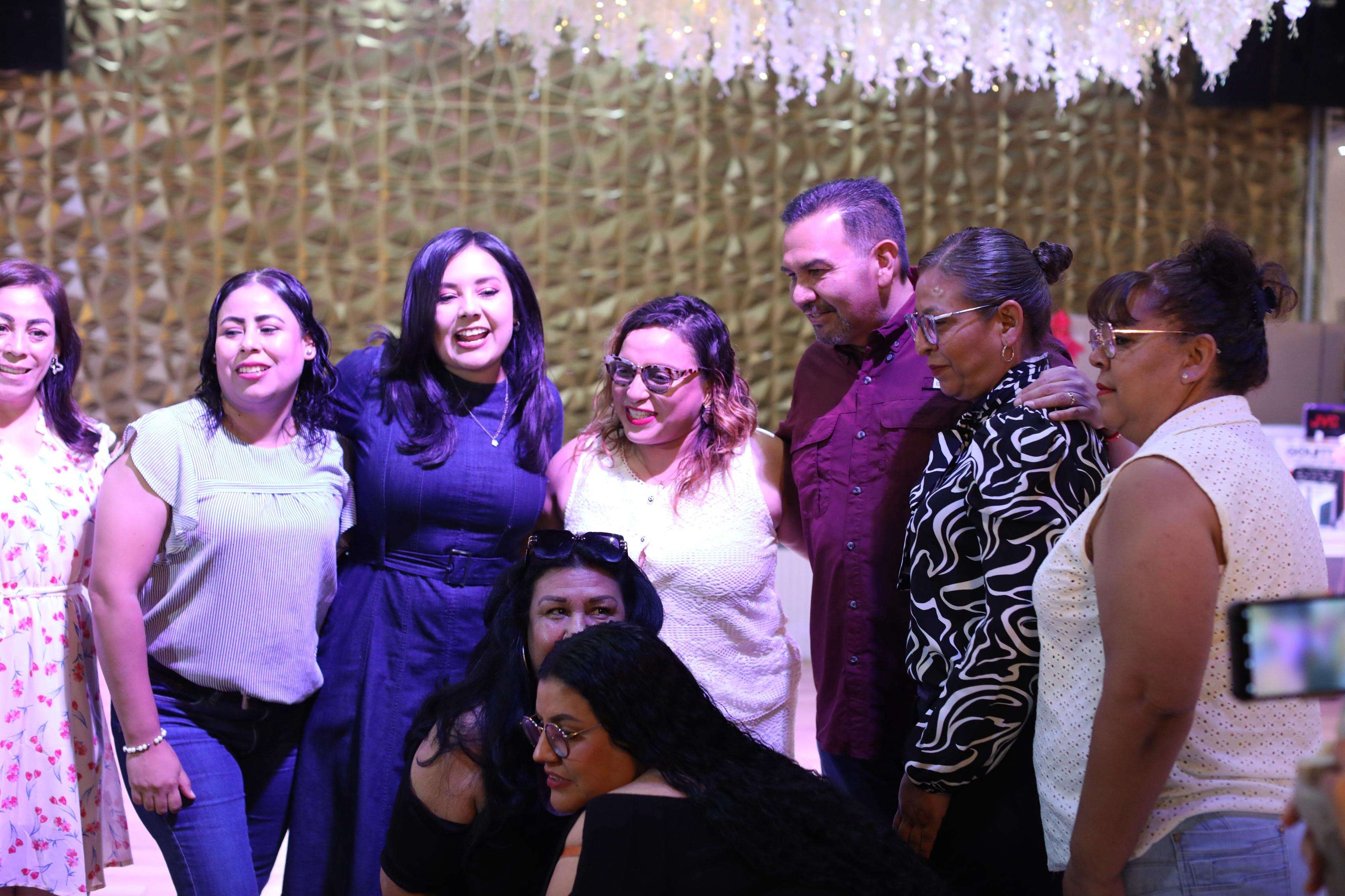 Celebra a las madres equipo Amor por Juárez 