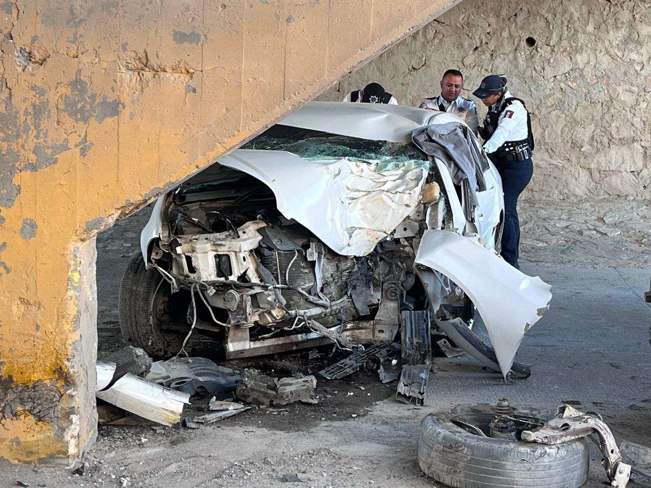 Mueren dos hombres en fatal accidente en el Viaducto Mártires de Tlatelolco