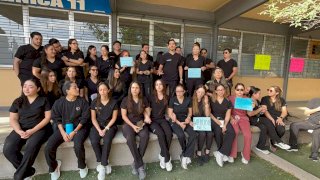 Toman facultad de Odontologia de la Uach en protesta por carencias