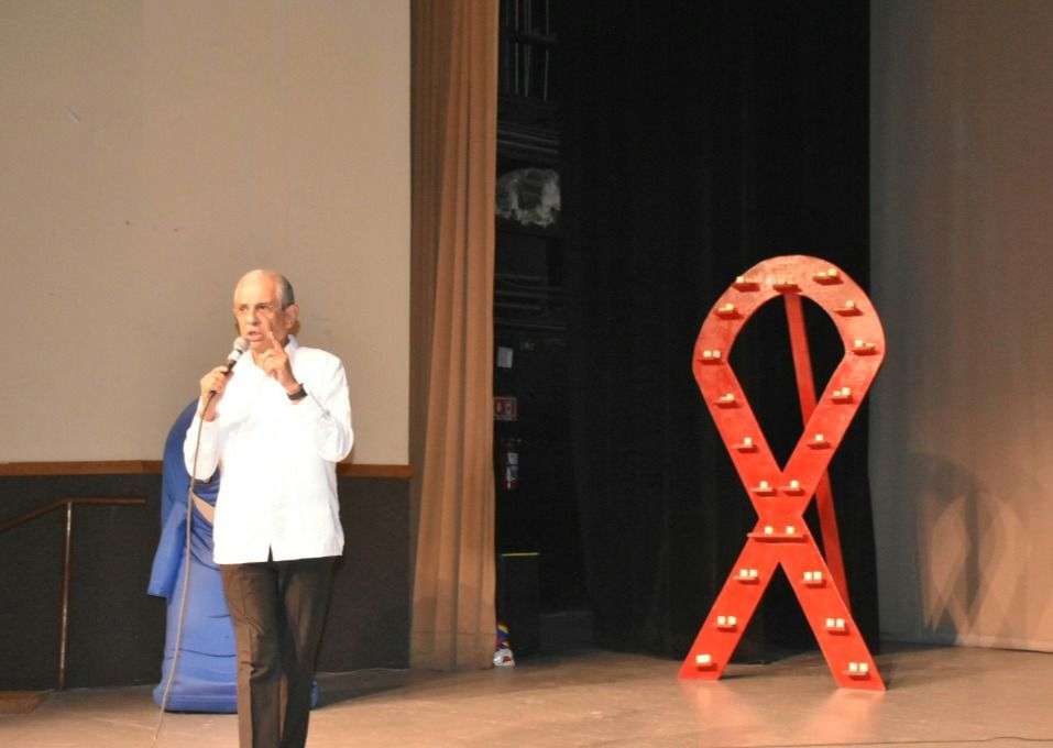 Realizan foro sobre VIH e ITS para más de mil estudiantes