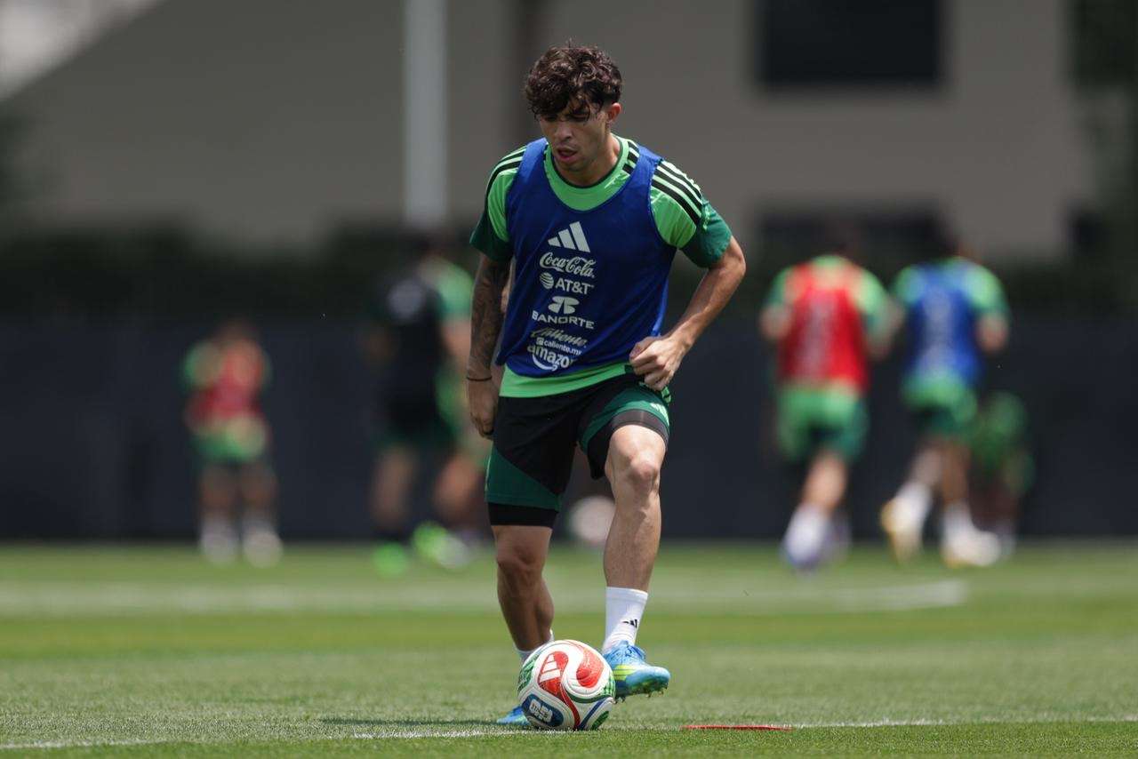 Incluyen a Denzell García en prelista de México para Mundial 2026