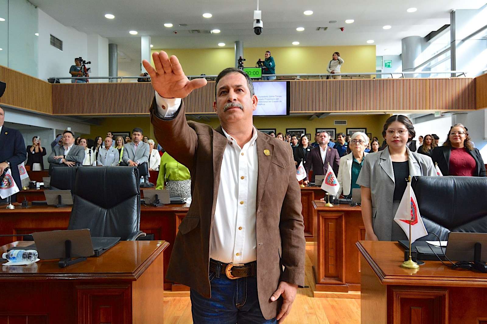Buscan que docentes en comunidades indígenas hablen lengua originaria