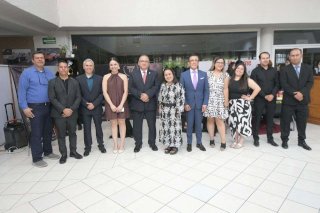 Impulsan formación bilingüe con feria académica en Facultad de Derecho