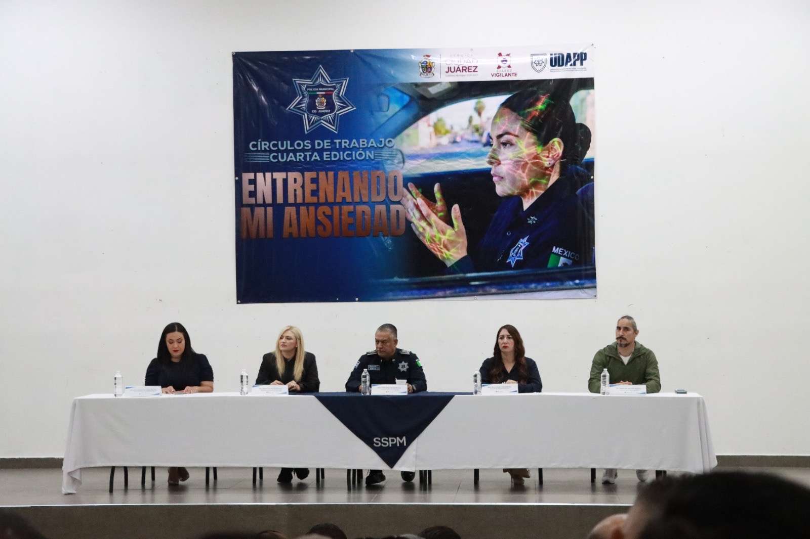 Entrenan a policías y agentes viales en manejo de ansiedad