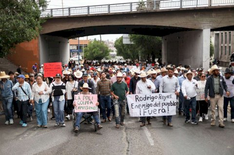 Protestan en Zacatecas por represión policial y piden juicio político contra David Monreal 