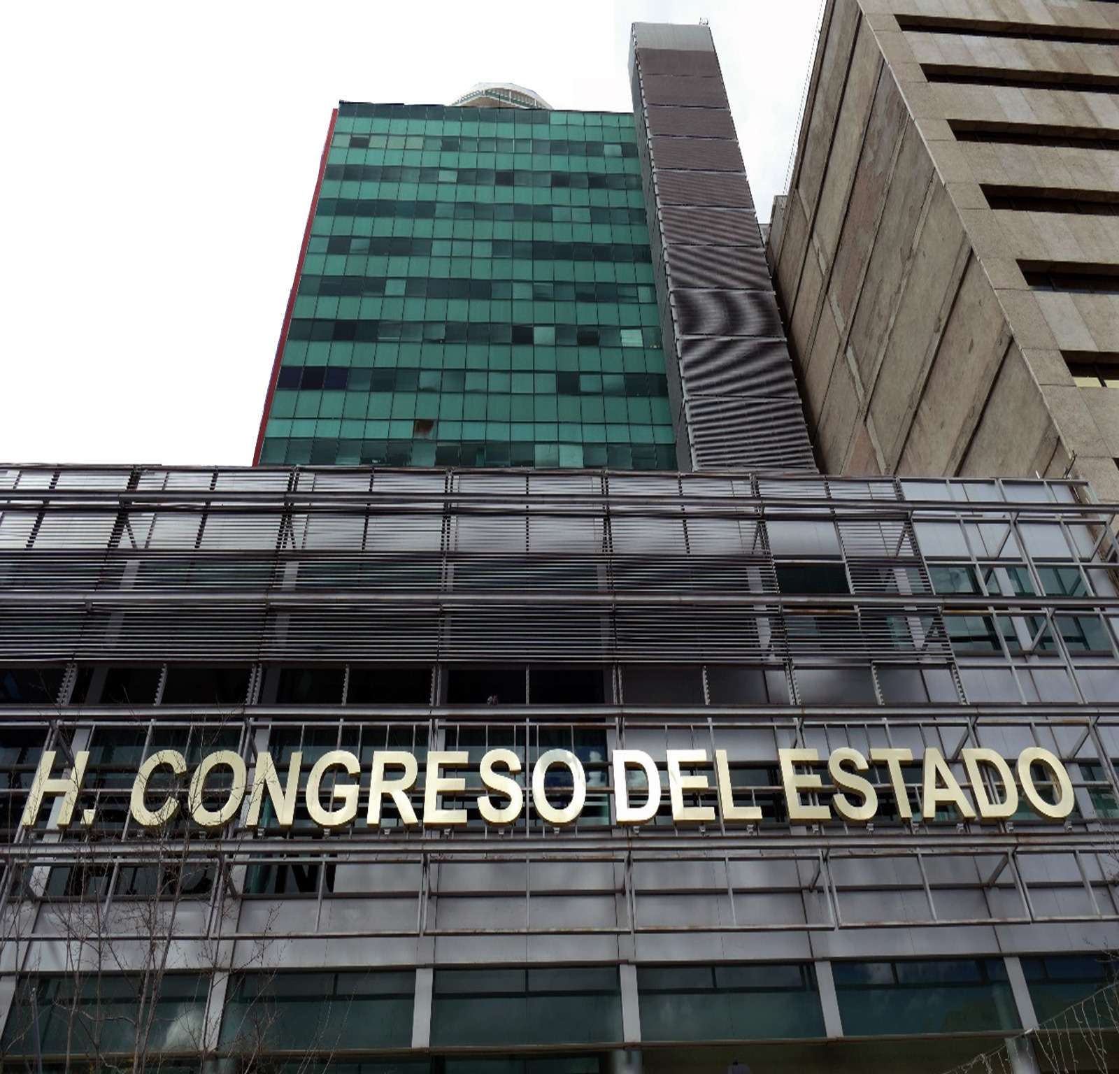 Busca Congreso castigar conducción riesgosa de motociclistas