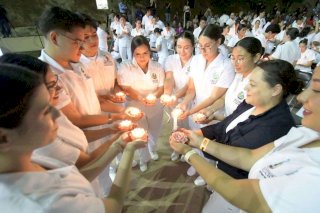 Conmemoran el Día Internacional de la Enfermería con la Ceremonia Cáritas 