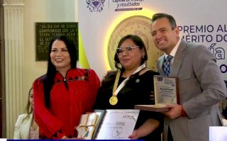Celebran Sesión Solemne y entrega del Premio Municipal al Mérito Docente 
