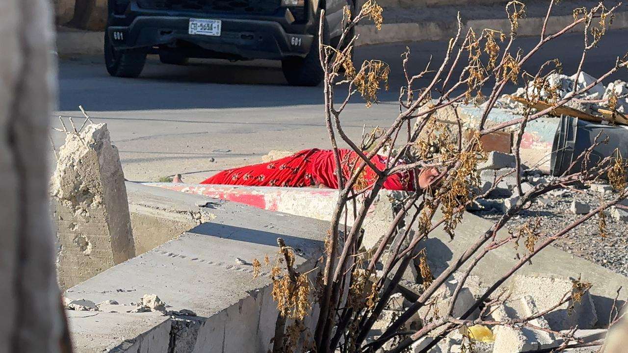 Asesinan a hombre y tiran su cuerpo en la Nuevo Hipódromo 