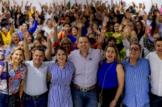 Celebra Alcalde a las mamás de Cuauhtémoc y reconoce su esfuerzo diario 