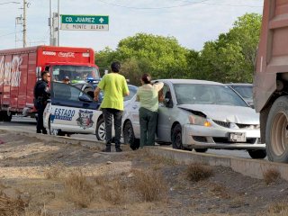 Deja choque múltiple un lesionado en vialidad Sacramento