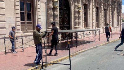 Cierran la Aldama e instalan templete por la marcha