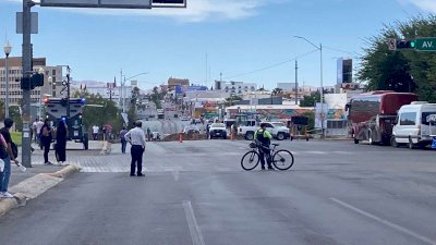 Realizan cierre de calles en el primer cuadro de la ciudad