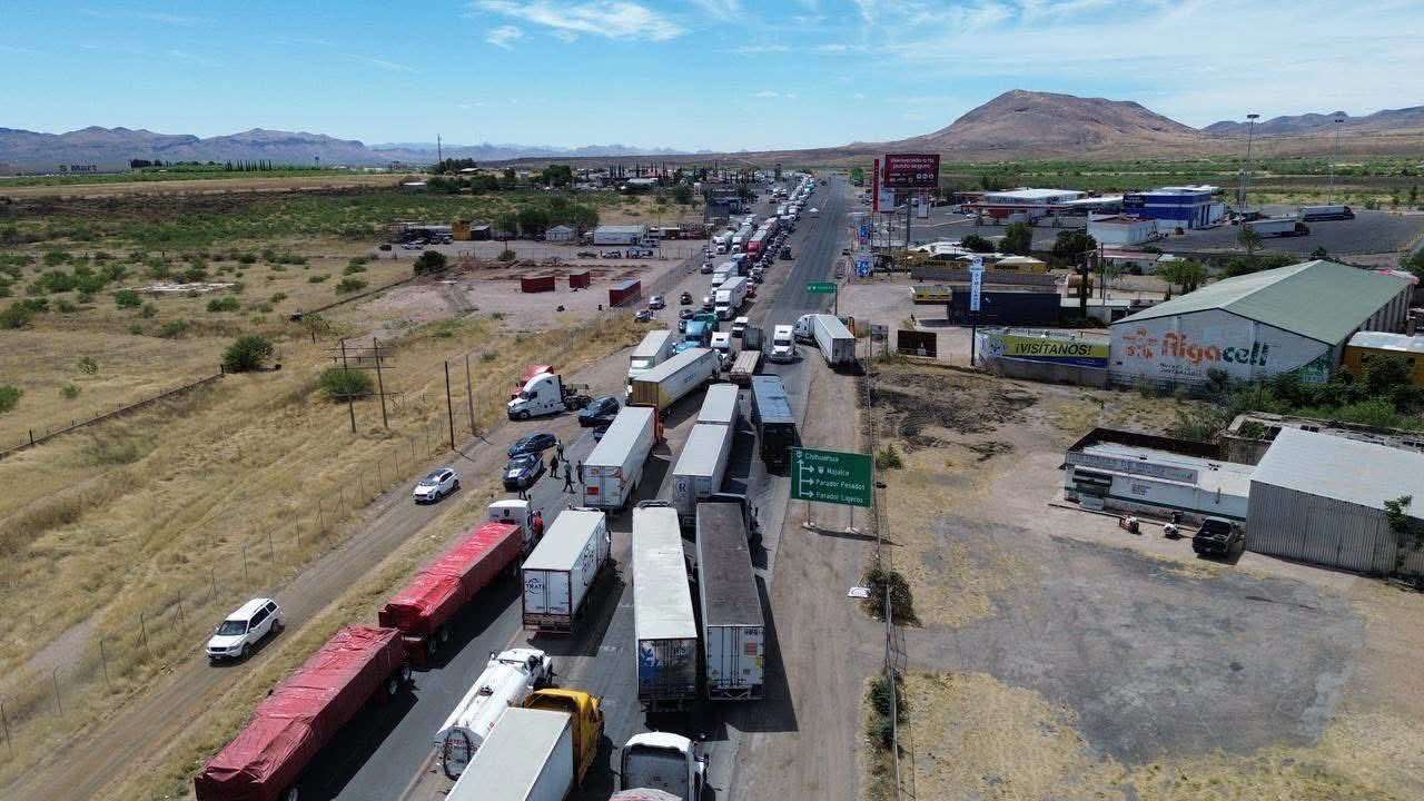 Denuncia alcalde Juárez boicot ante histórica marcha en Chihuahua 