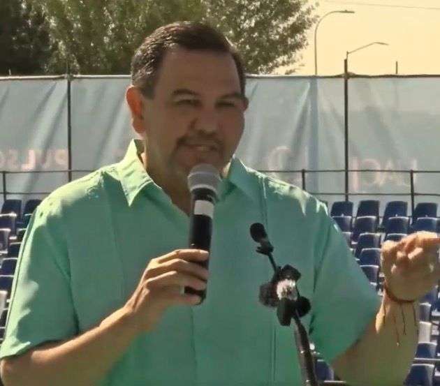 Critica alcalde operativo estatal durante marcha en Chihuahua