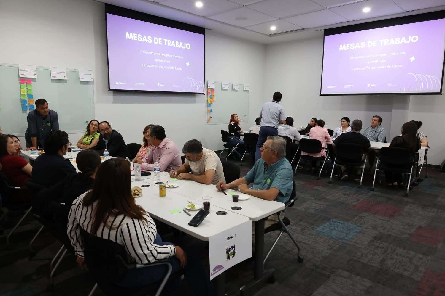 Fortalecen con foro liderazgos locales