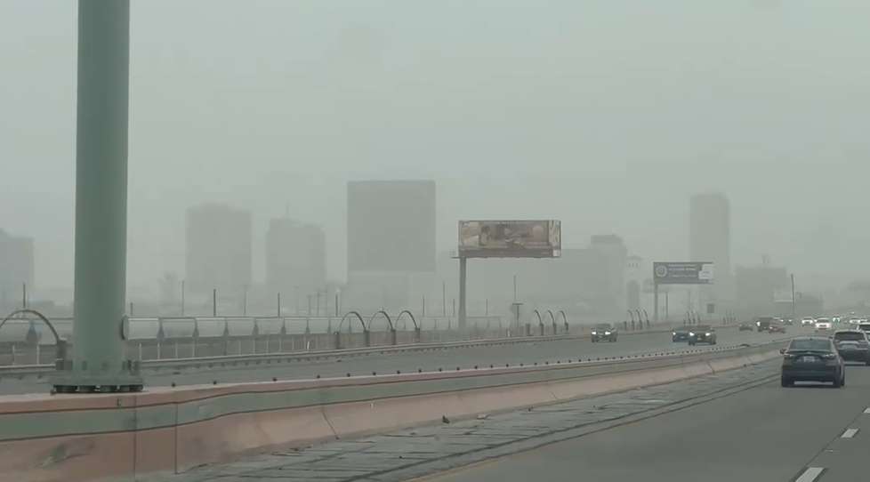 Polvareda cubre Ciudad Juárez y El Paso; viento reduce visibilidad en varios sectores