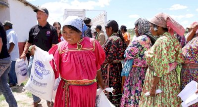 Entrega Spyci apoyos alimentarios a habitantes de Carichí 