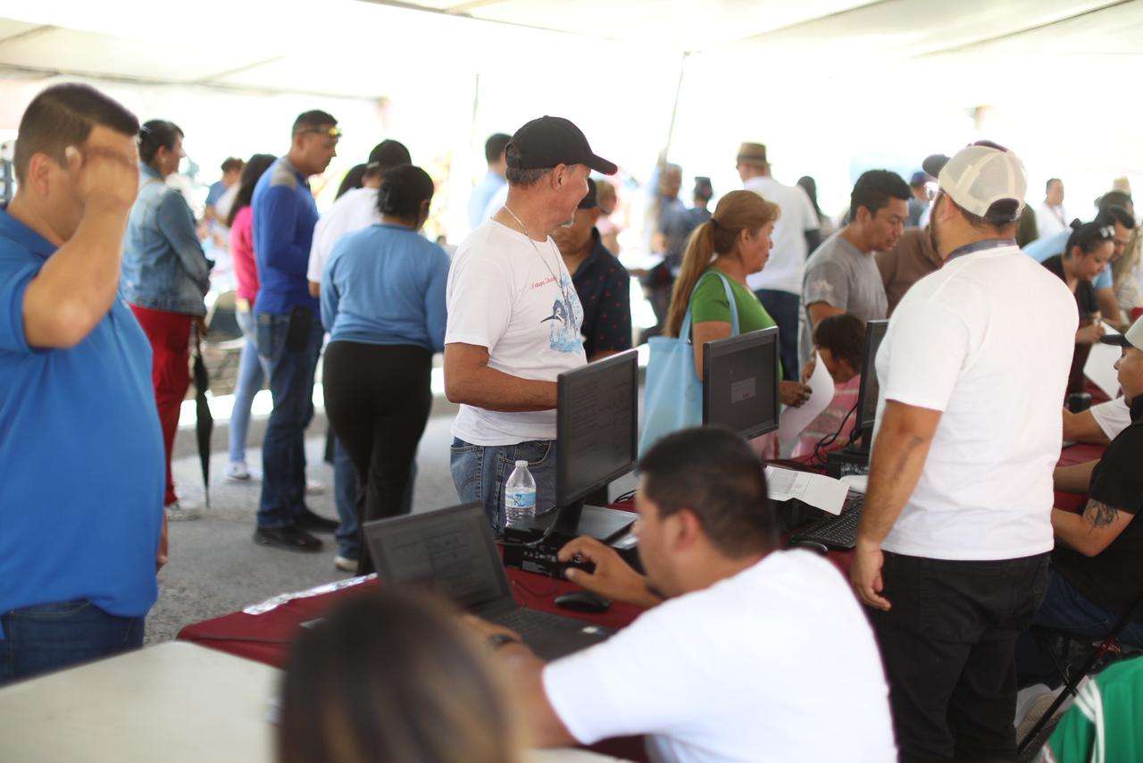 Llevan dependencias municipales servicios a Urbivilla del Cedro Etapa IV