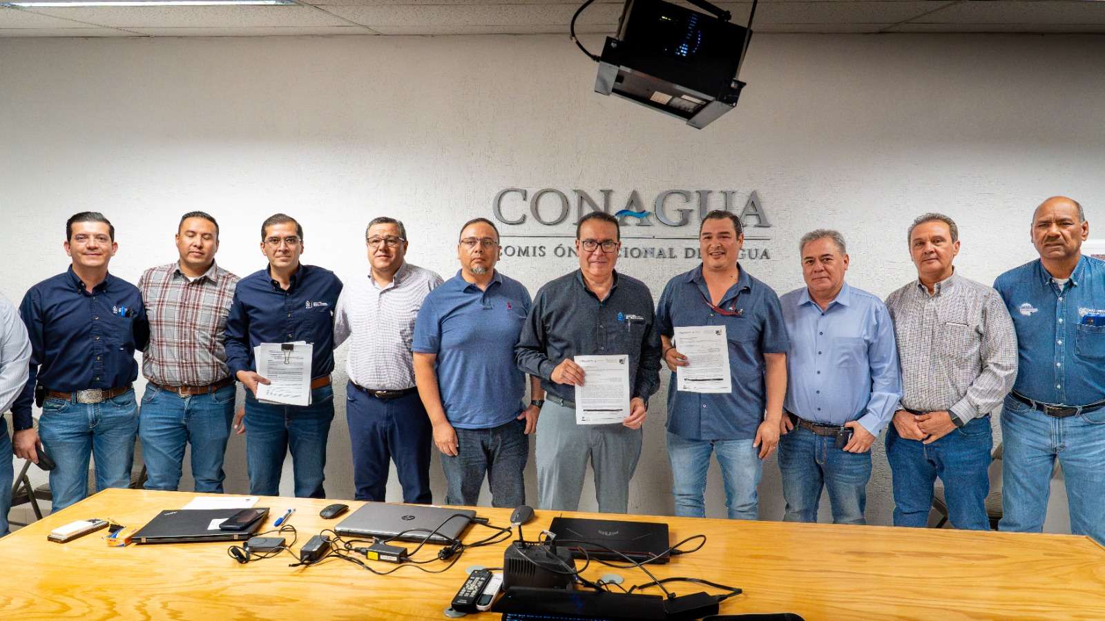 Entregan proyecto para modernizar sistema de riego en el Valle de Juárez