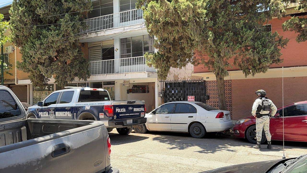 Fuerte olor fétido moviliza a autoridades en departamentos de la colonia Monumento
