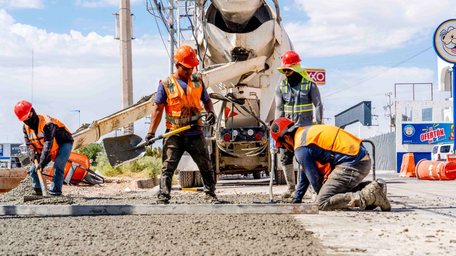Pavimenta JMAS la calle Francisco Benavente 