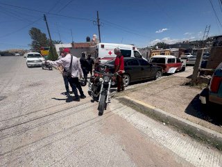 Resulta motociclista lesionado por choque en Valle de la Madrid