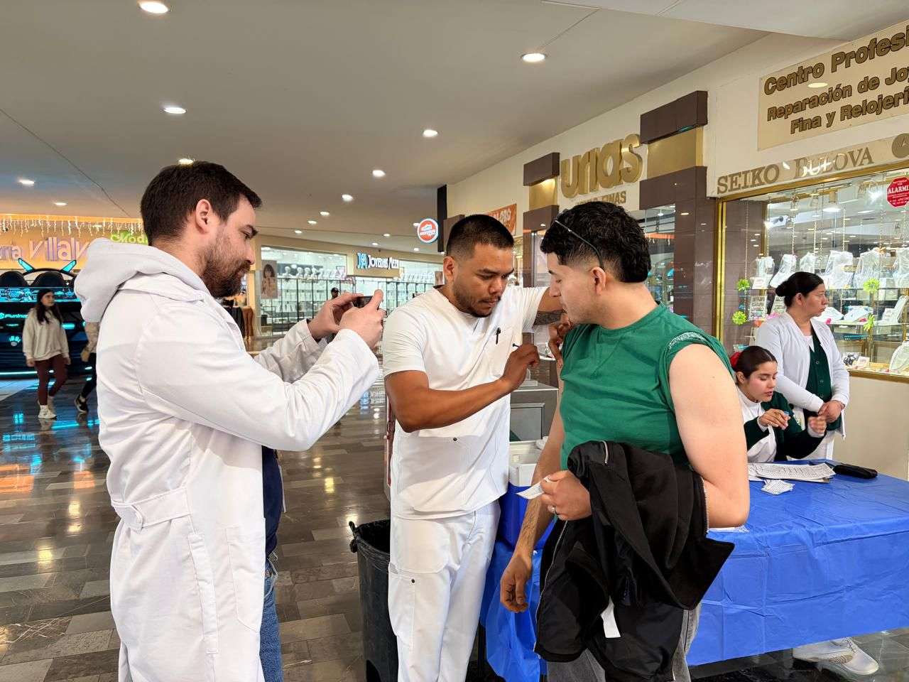 Impulsan vacunación gratuita, aplican mil 500 dosis en mayo
