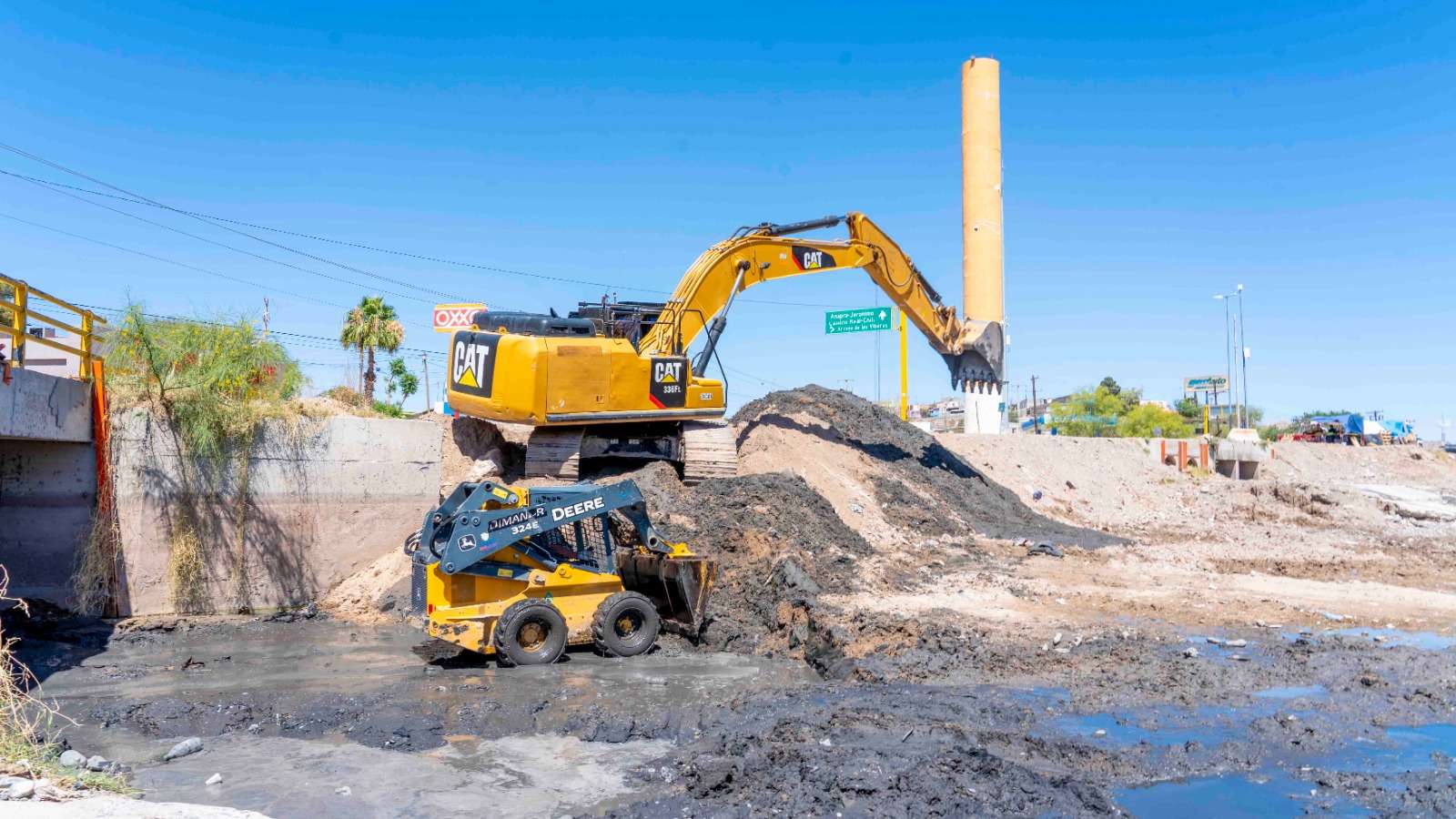 Realizan limpieza en canal para recibir agua del Tratado Internacional