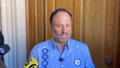 Acusa De la Peña a Corral de usar la justicia como arma política contra Maru 