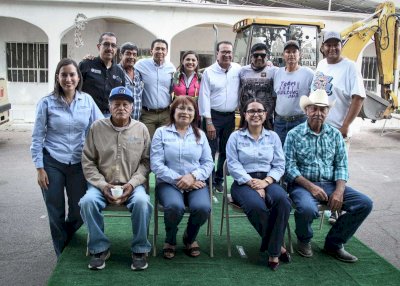 Entrega Jcas y Jmas Meoqui paneles solares y maquinaria en Estación Consuelo 