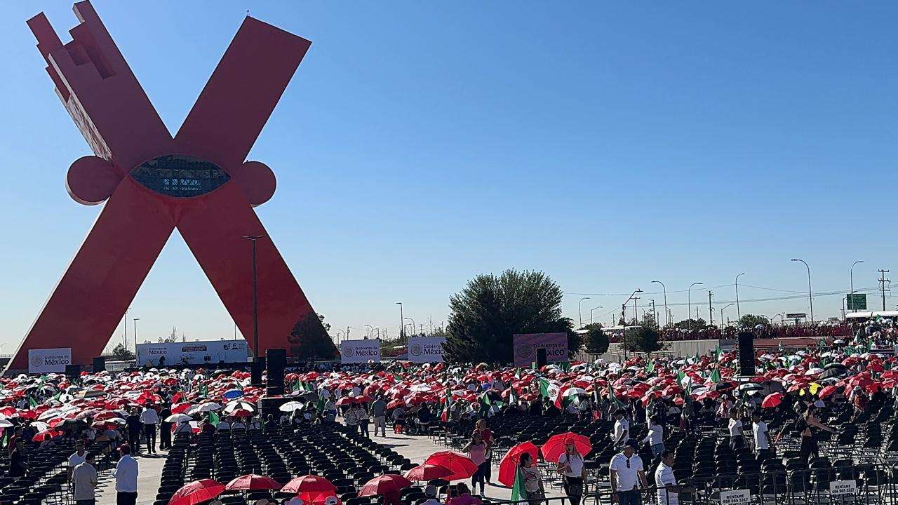 Inicia concentración masiva en la X para seguir mensaje de Sheinbaum