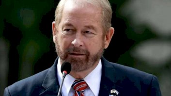 Pide Ronald Johnson a México unidad y cooperación con EU 
